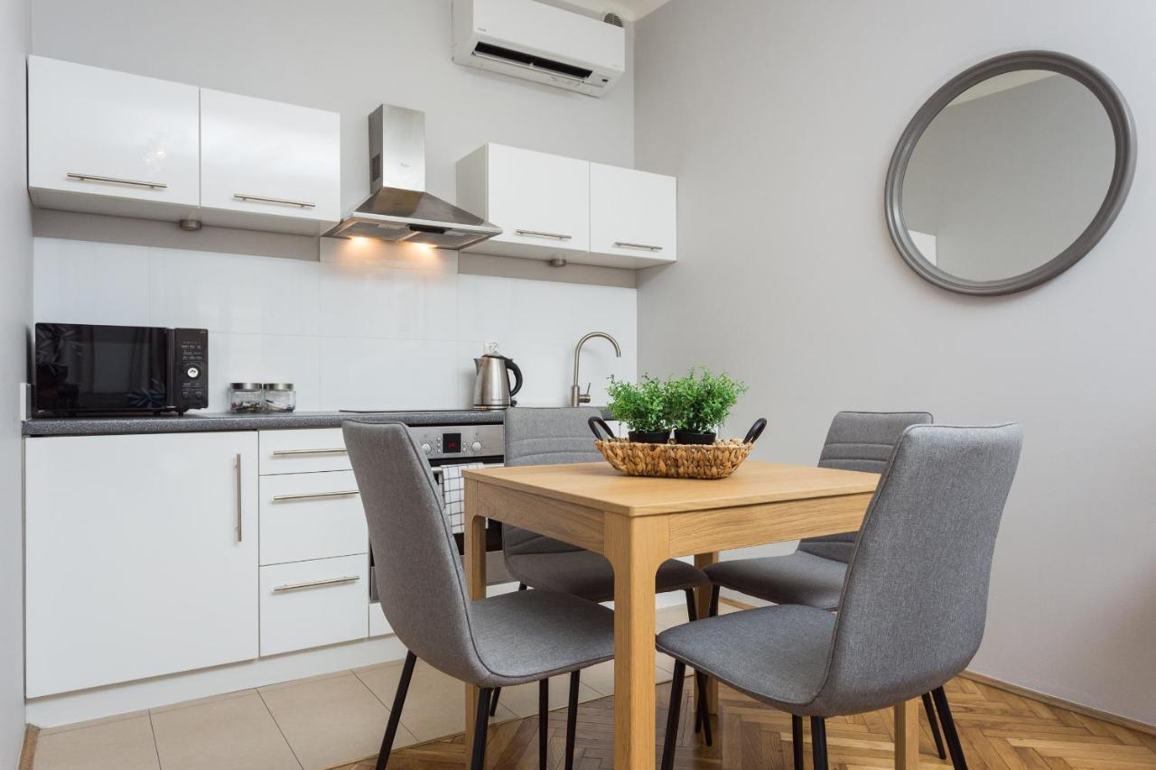 Barbican House Apartments Krakow Bagian luar foto